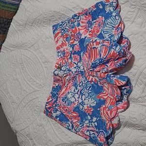 ☀️Like new🌟 Lilly Pulitzer Buttercup Scallop Hem shorts